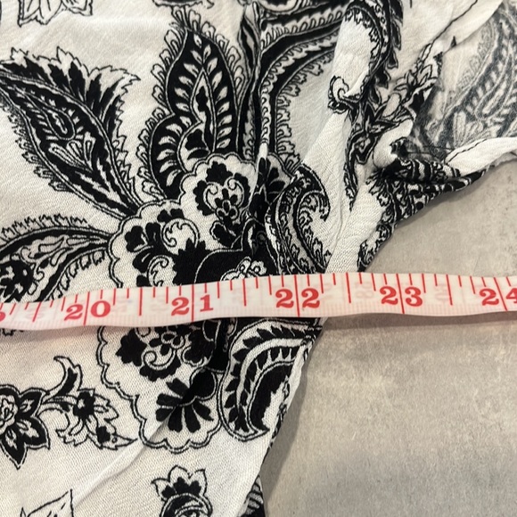 Karen Kane blouse - Picture 5 of 6